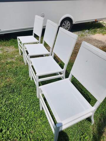 Restauration d'un lot de chaises d'extérieur