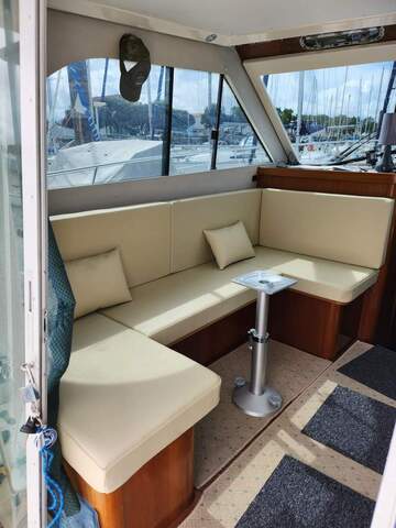 Confection de coussins pour l'intérieur d'un bateau